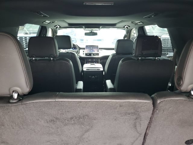 Used 2022 Chevrolet Suburban RST w/ Luxury Package RWD image 32