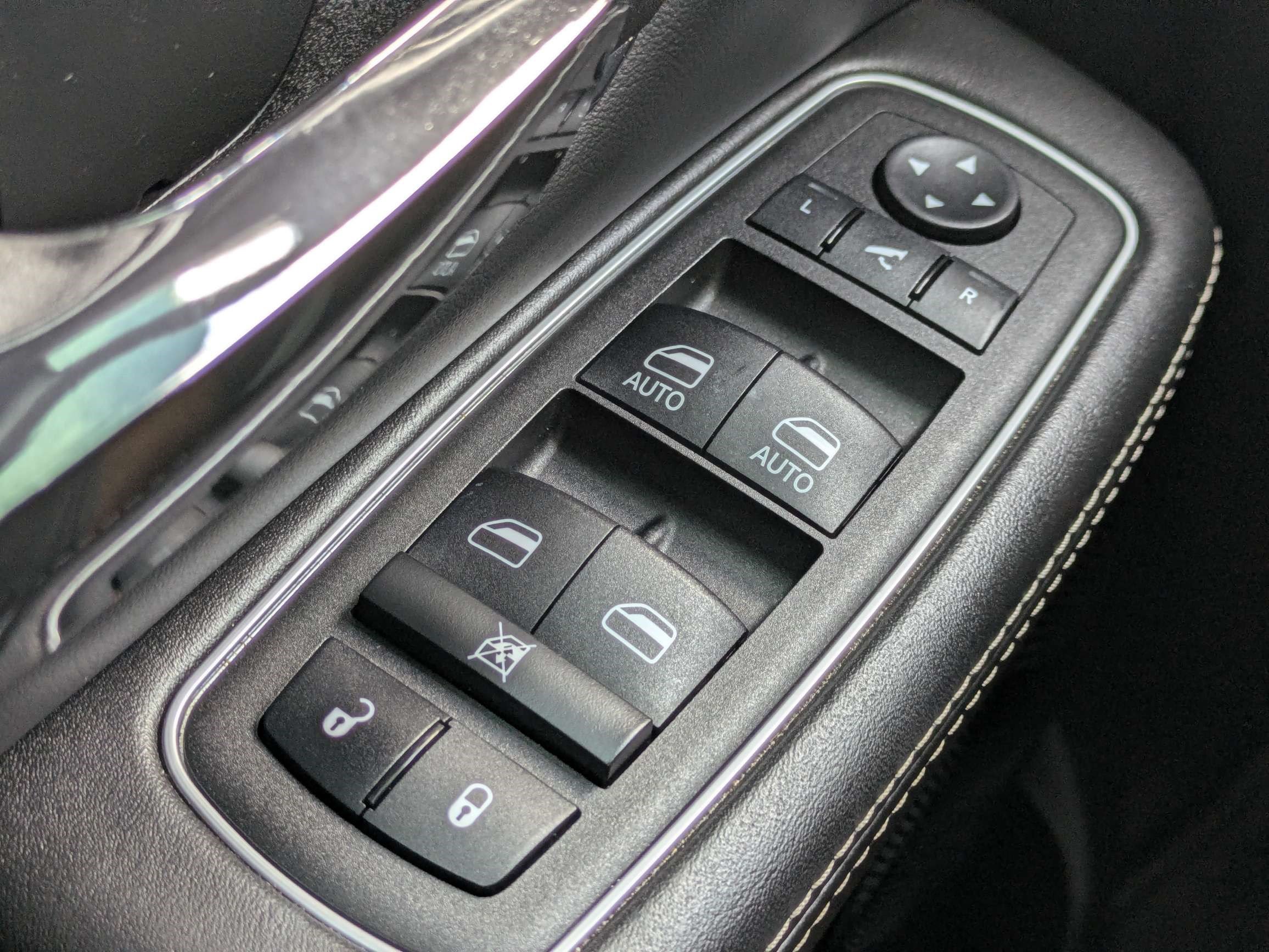 Used 2023 RAM 1500 Limited AWD/4WD image 22