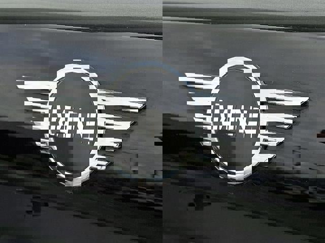 Used 2022 MINI Cooper 4-Door Hardtop image 29