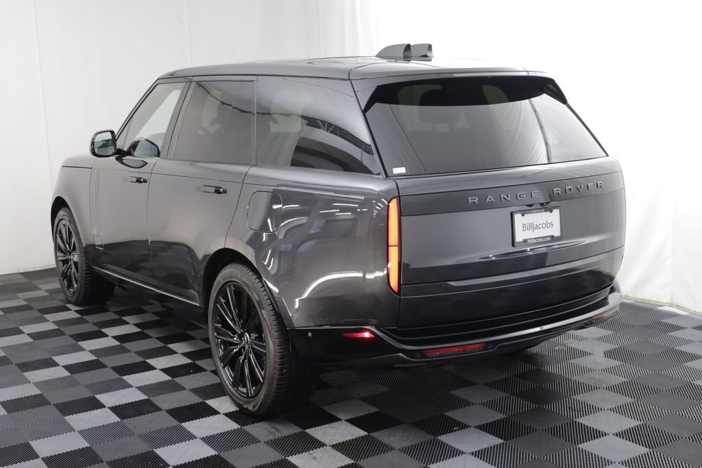 Used 2025 Land Rover Range Rover SE image 17