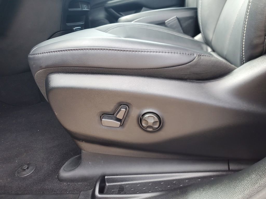 Used 2026 Chrysler Pacifica Select FWD image 14