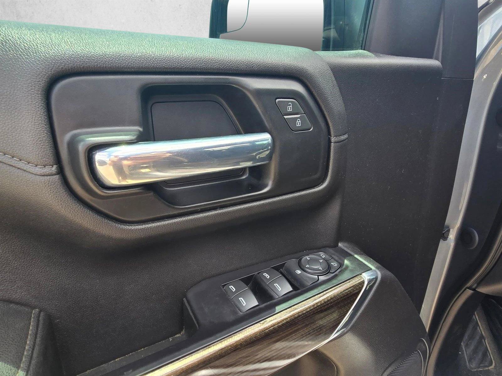 Certified 2020 Chevrolet Silverado 1500 RST w/ Texas Edition RWD image 12