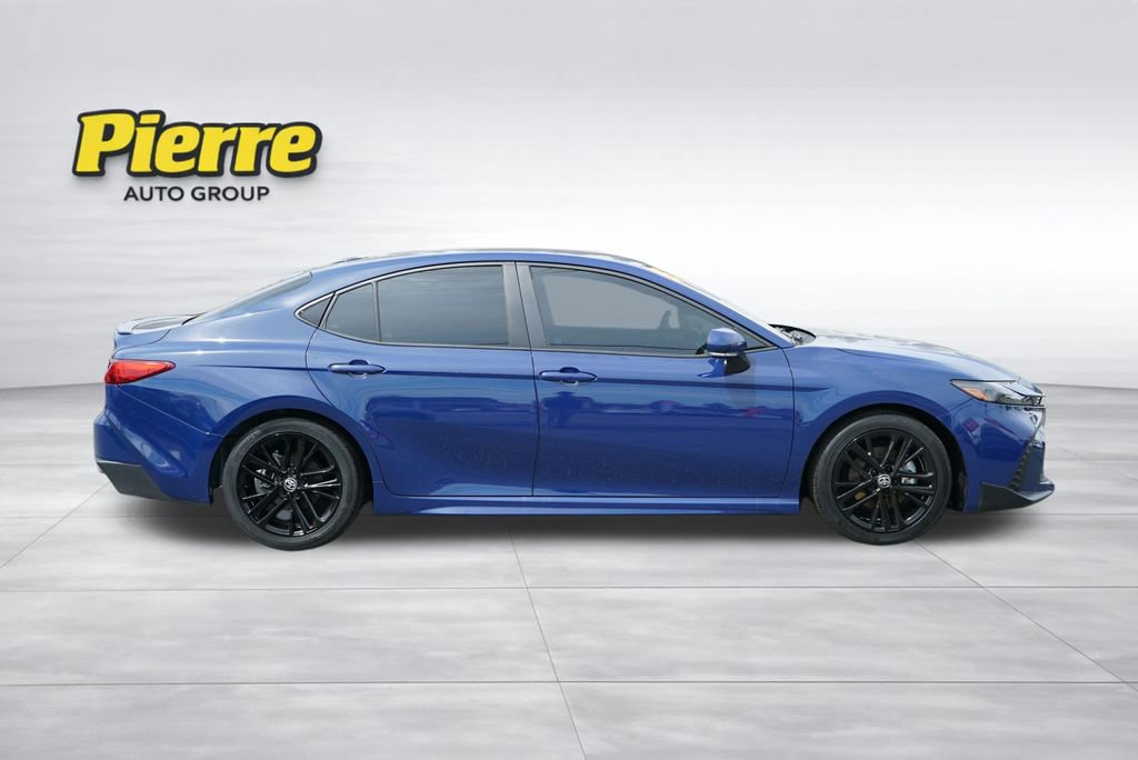 Used 2025 Toyota Camry SE FWD image 3