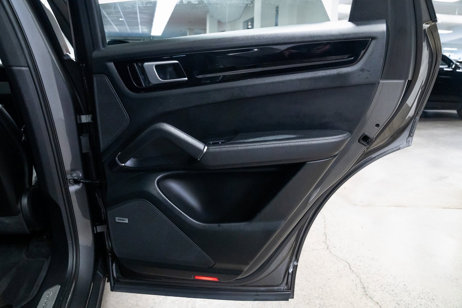 Used 2019 Porsche Cayenne image 22