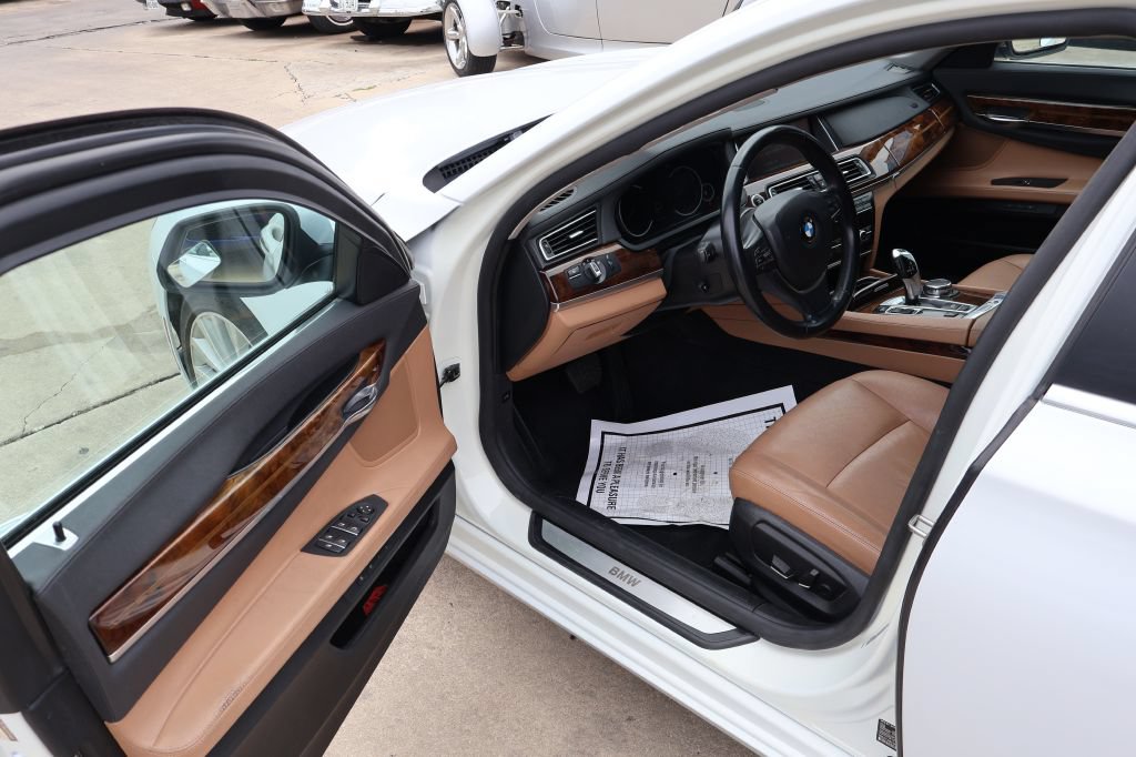 Used 2015 BMW 740i RWD image 22