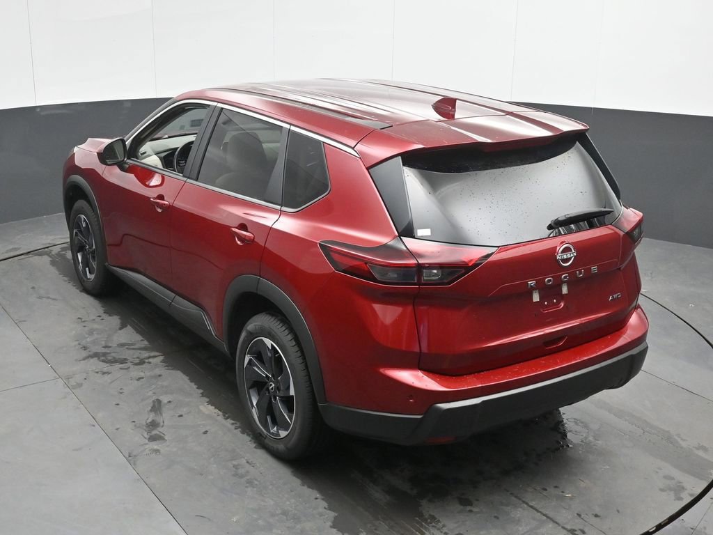 Used 2025 Nissan Rogue SV AWD/4WD image 40