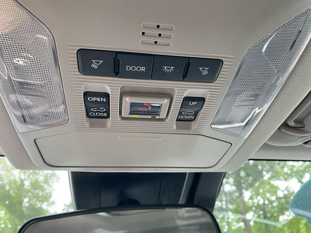 Used 2025 Toyota RAV4 XLE w/ Convenience Package AWD/4WD image 31