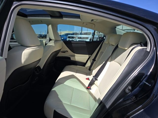Used 2022 Lexus ES 350 w/ Premium Package image 15