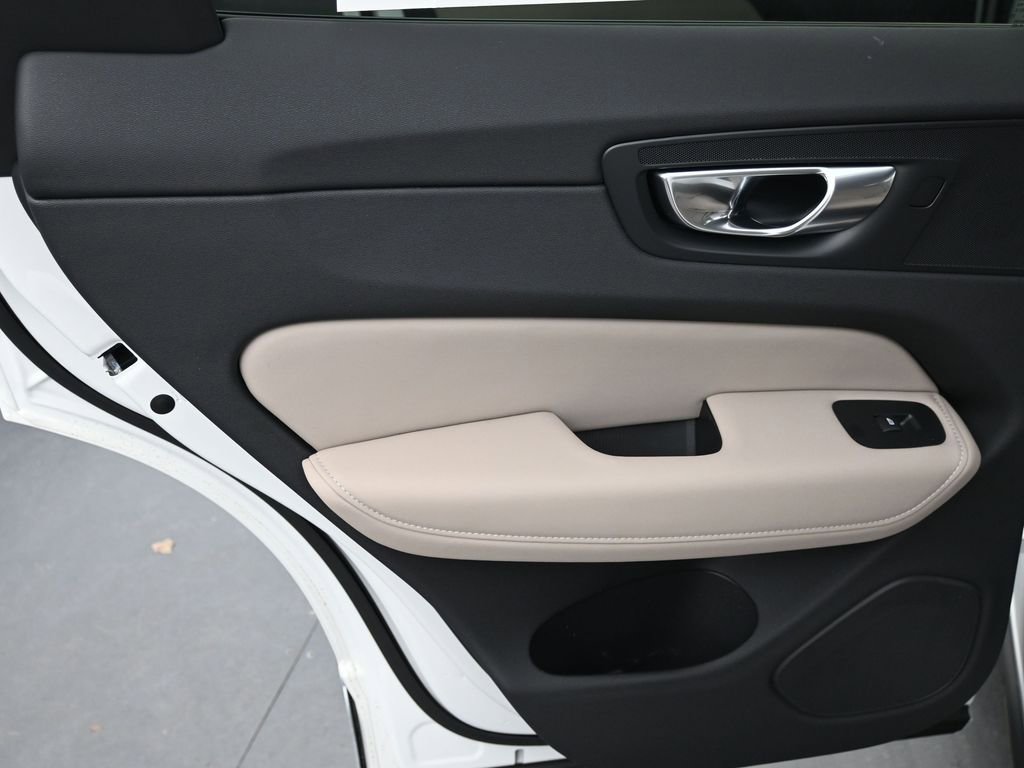 New 2026 Volvo XC60 T8 Core w/ Climate Package image 21