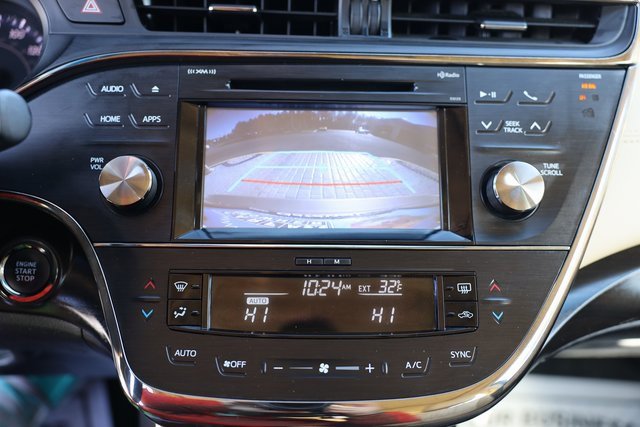 Used 2016 Toyota Avalon Limited image 24