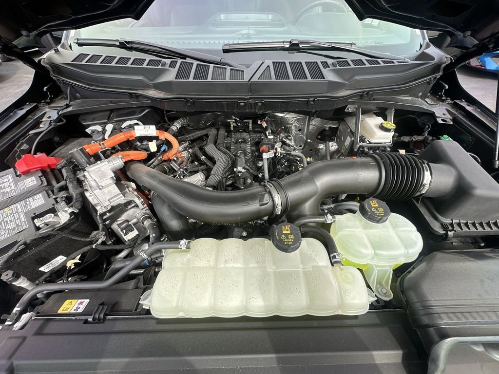 Used 2025 Ford F150 Lariat w/ Equipment Group 501A Mid image 26