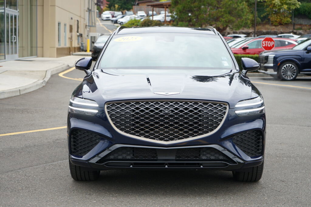 Used 2025 Genesis GV70 3.5T Sport w/ Sport Prestige Package image 2