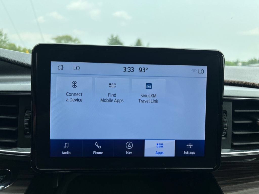 Used 2023 Ford Explorer Limited w/ Equipment Group 301A AWD/4WD image 30