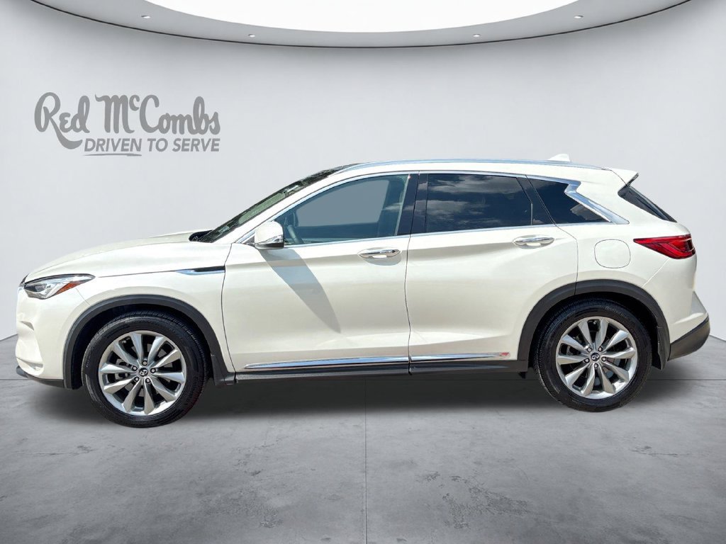 Used 2019 INFINITI QX50 Luxe w/ Navigation Package FWD image 2