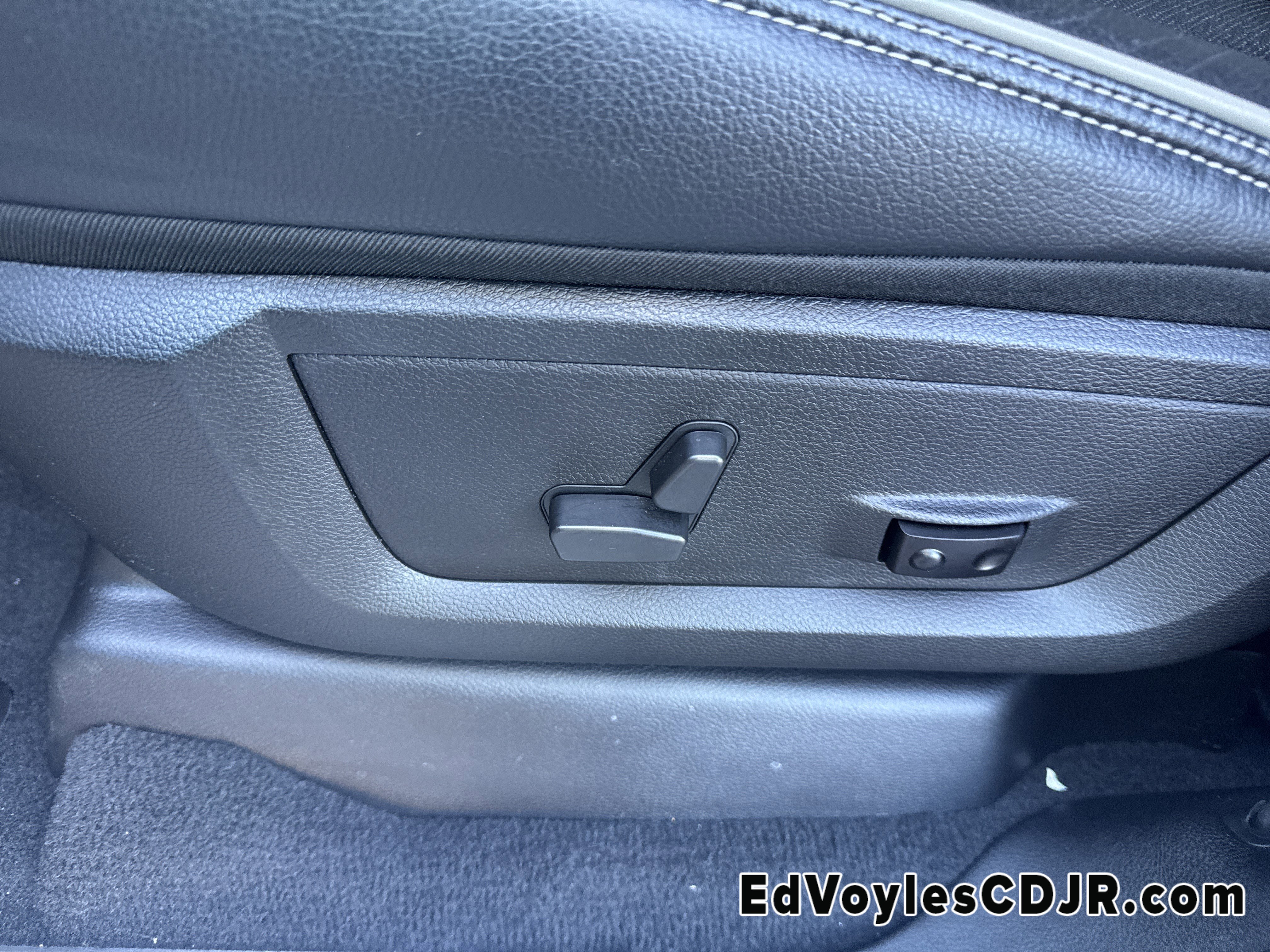 Used 2022 RAM 2500 Laramie image 12