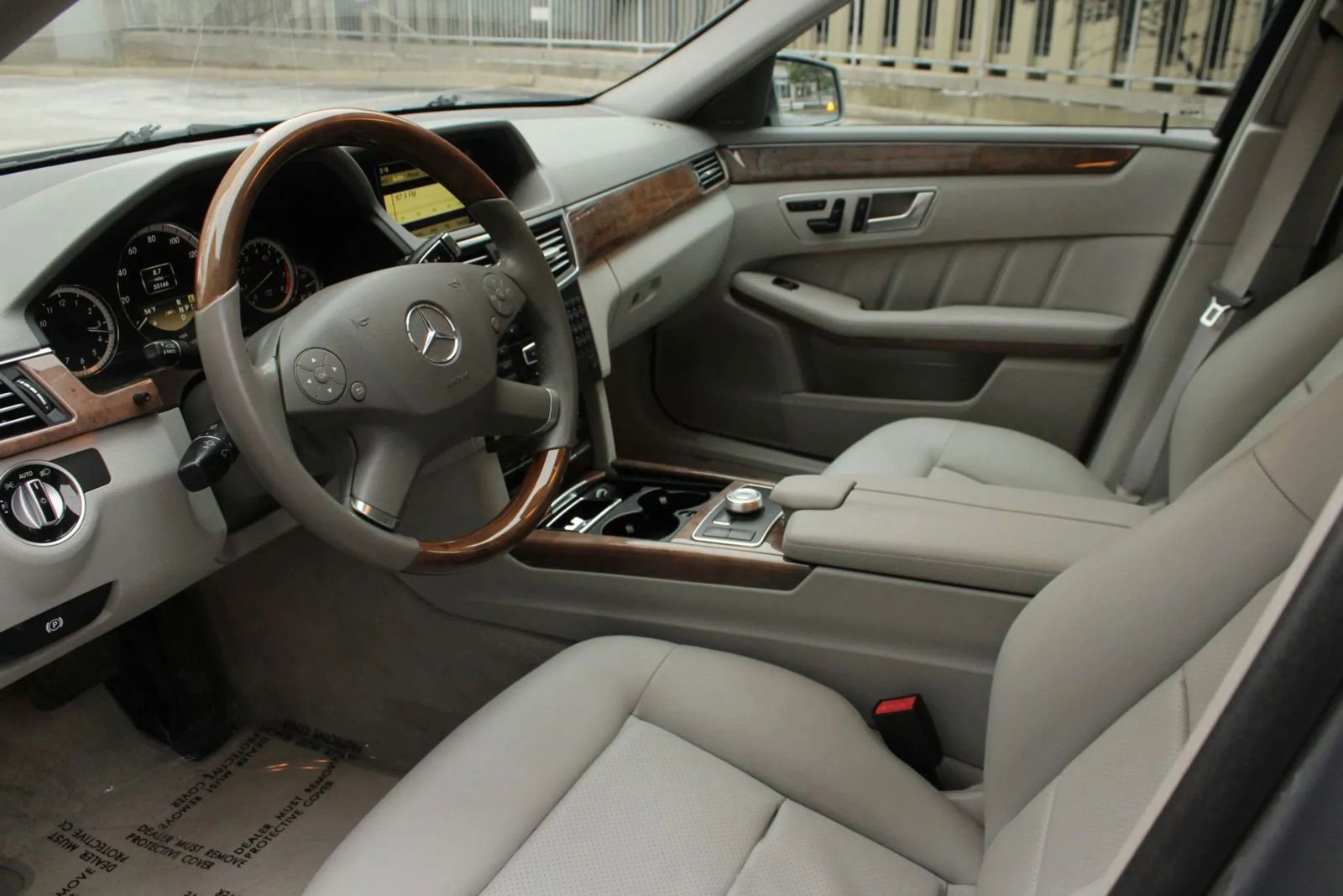 Used 2012 Mercedes-Benz E 350 4MATIC Sedan image 13