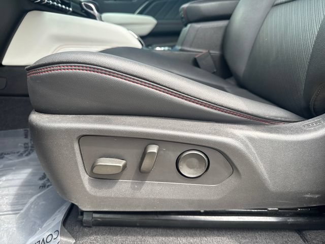 Used 2024 GMC Canyon AT4X AWD/4WD image 13