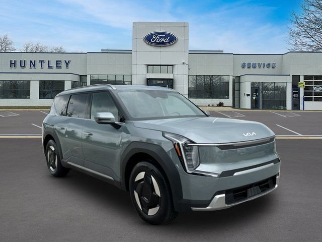 Used 2024 Kia EV9 Wind AWD/4WD image 3
