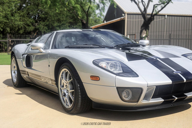 Used 2005 Ford GT RWD image 47