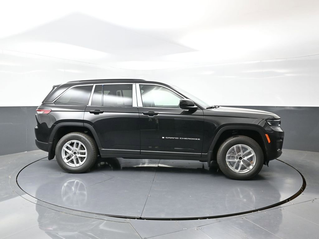 New 2025 Jeep Grand Cherokee Laredo X w/ Luxury Tech Group I image 2