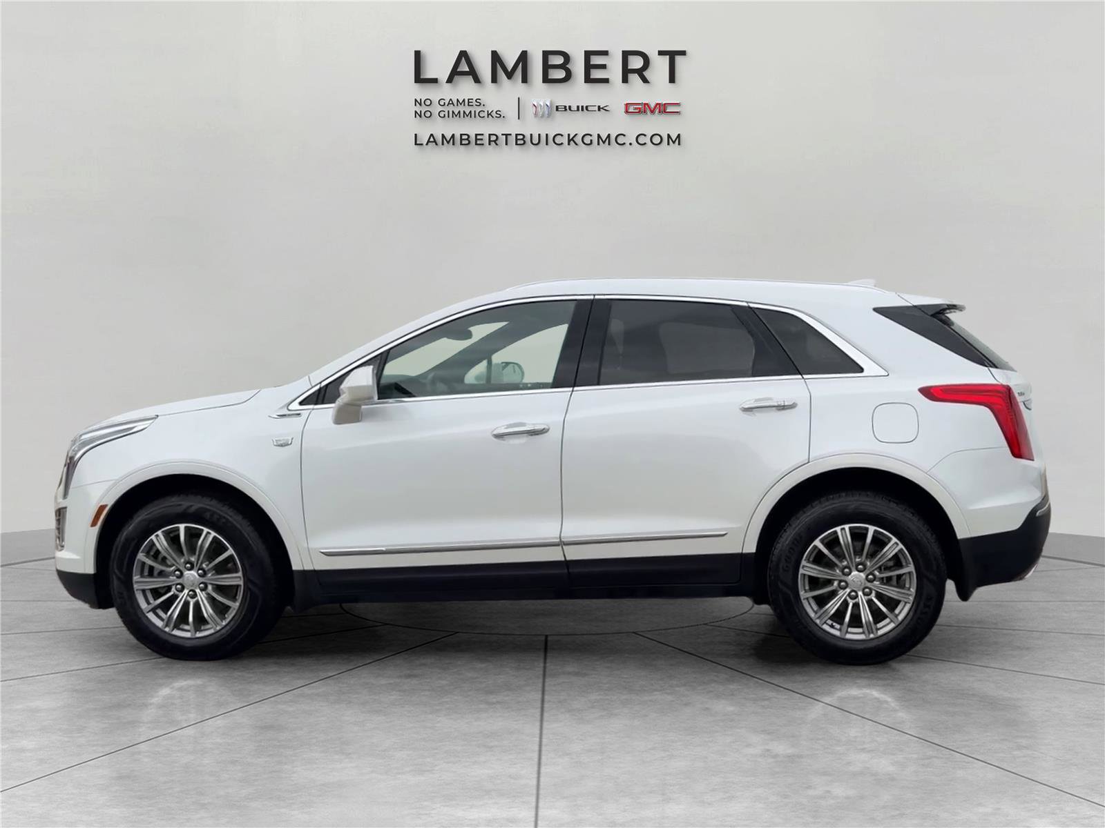 Used 2019 Cadillac XT5 Luxury image 2
