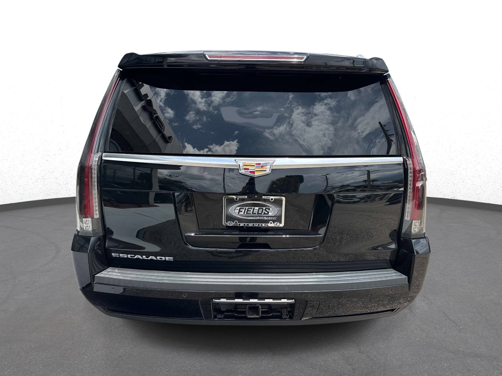 Used 2018 Cadillac Escalade Premium Luxury w/ LPO, Radiant Package RWD image 4