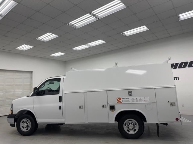 New 2026 Chevrolet Express 3500 w/ Power Convenience Package RWD image 8