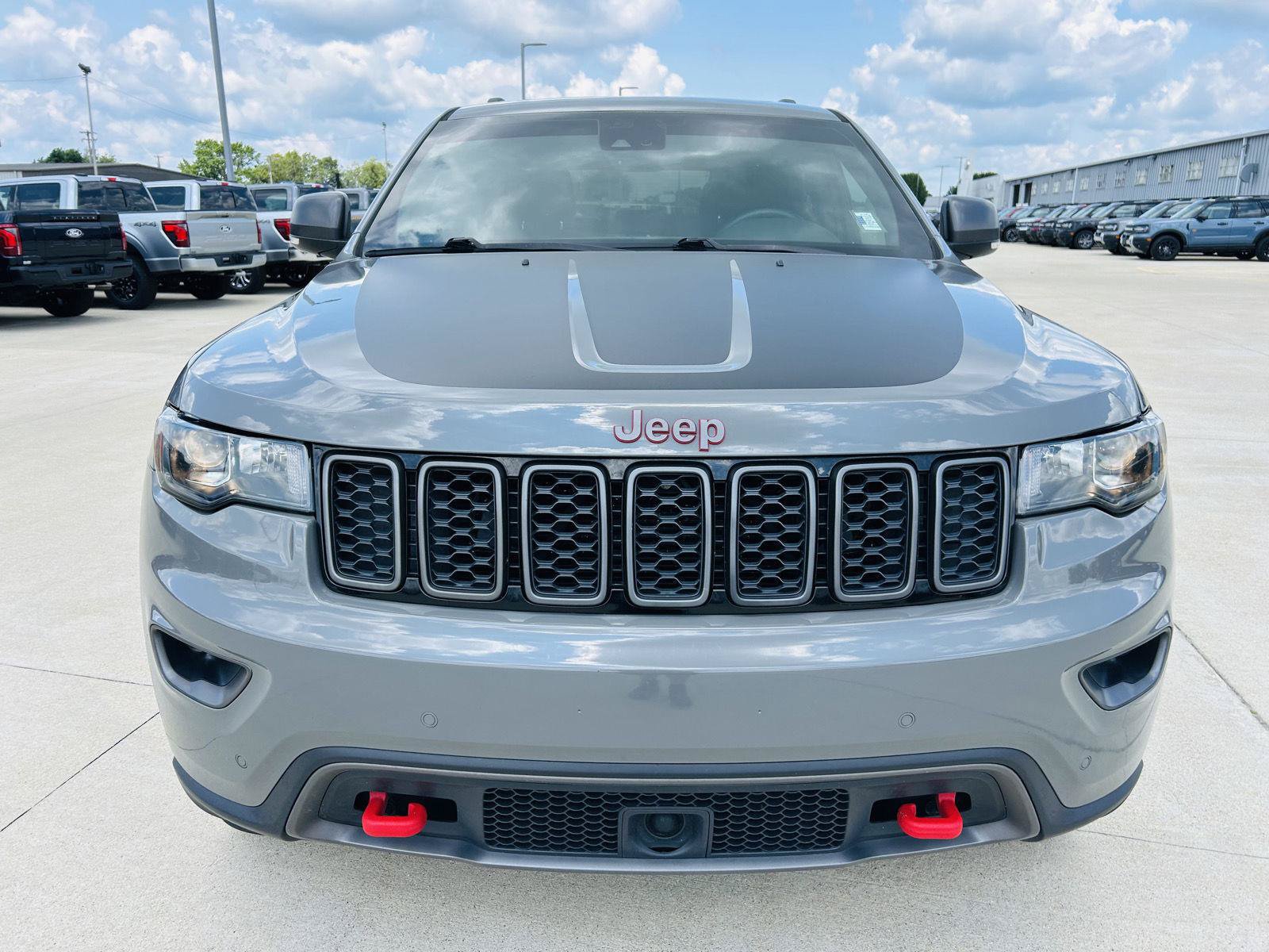 Used 2019 Jeep Grand Cherokee Trailhawk AWD/4WD image 36