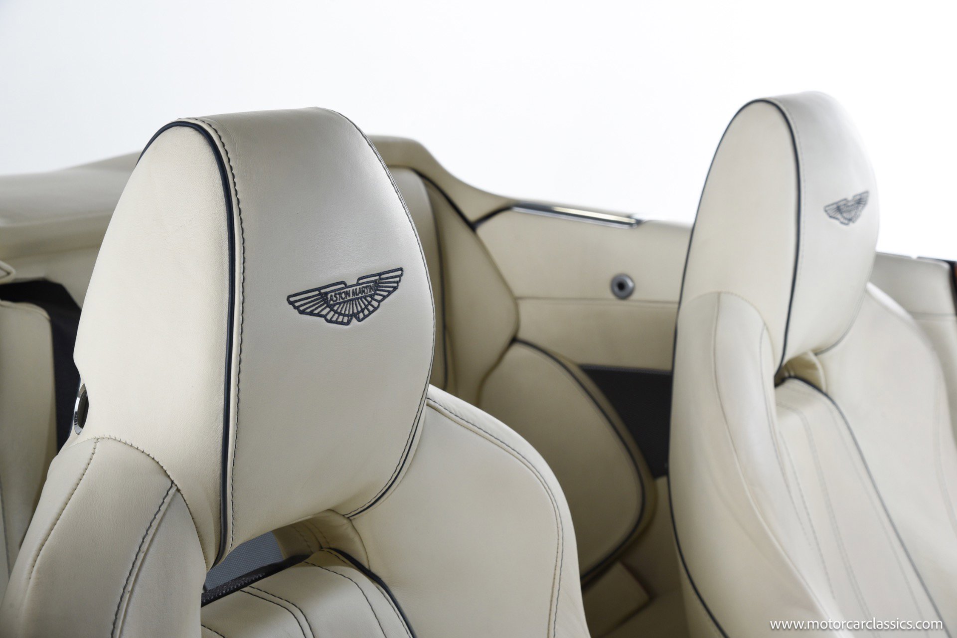 Used 2014 Aston Martin DB9 Volante image 38