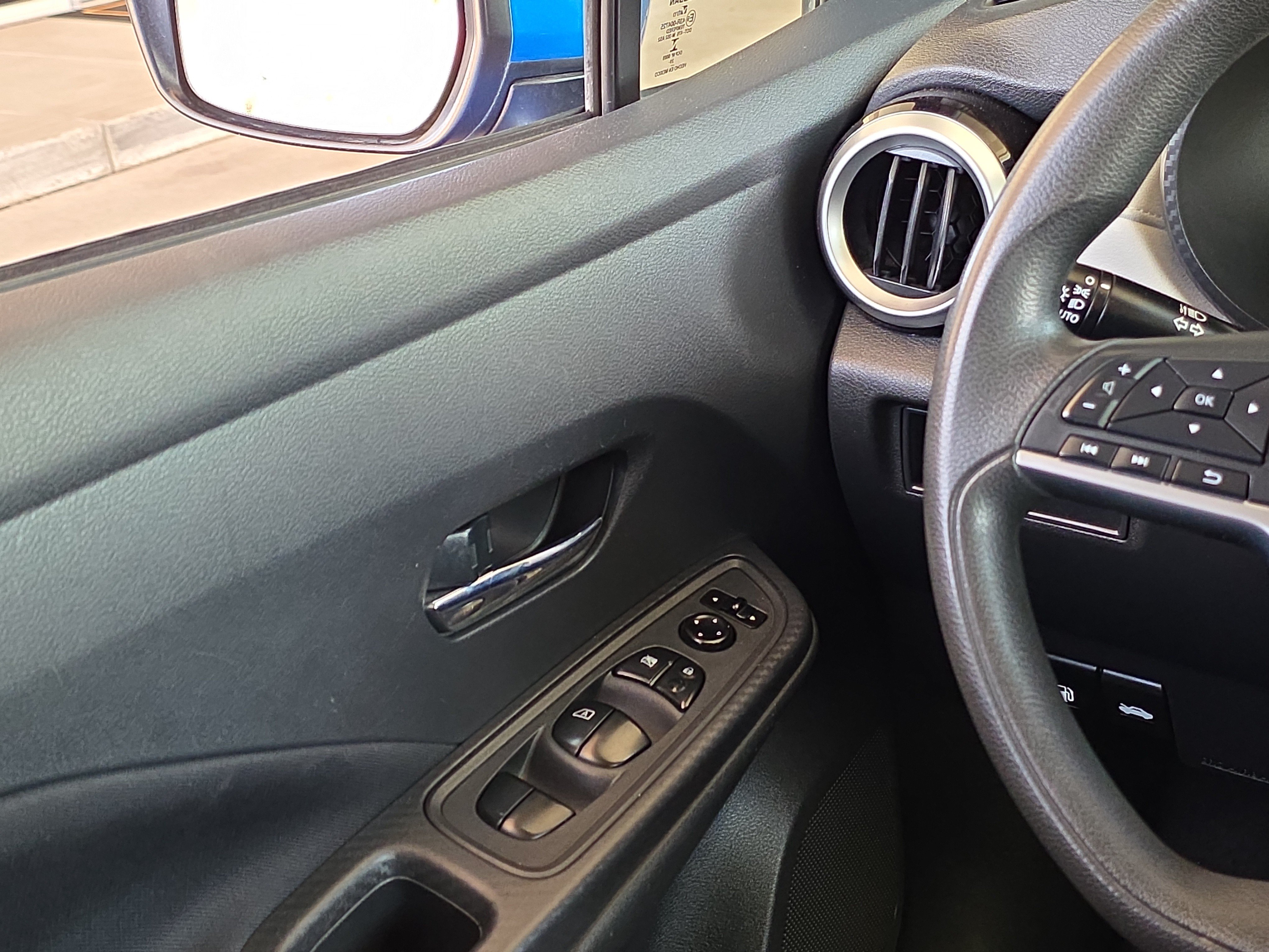Used 2021 Nissan Versa SV FWD image 21