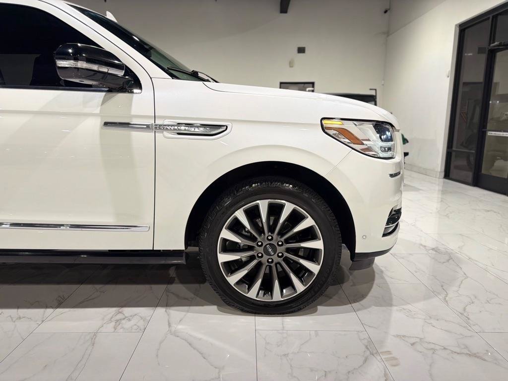 Used 2021 Lincoln Navigator L Reserve w/ Luxury Package AWD/4WD image 5