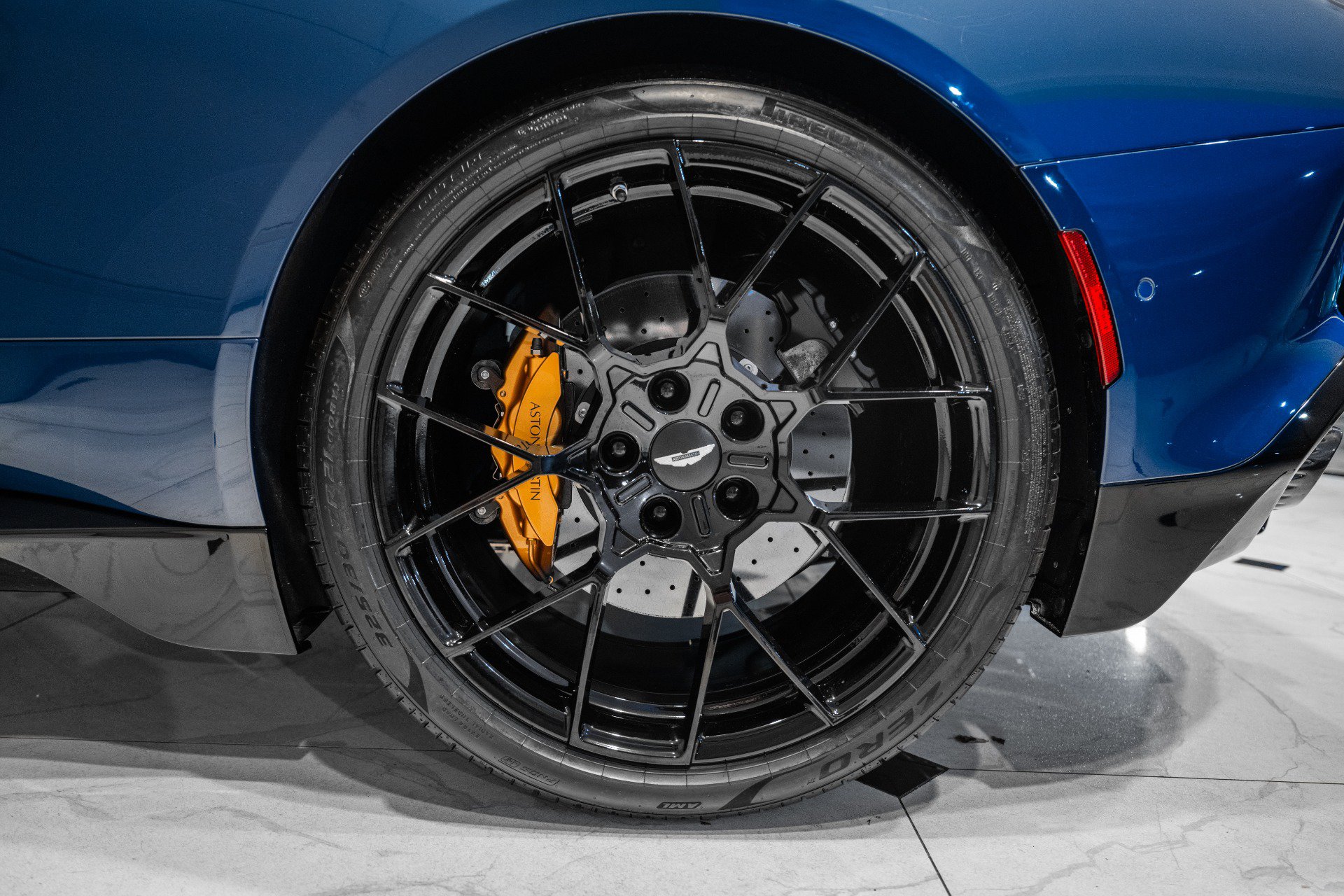 New 2025 Aston Martin Vanquish RWD image 48