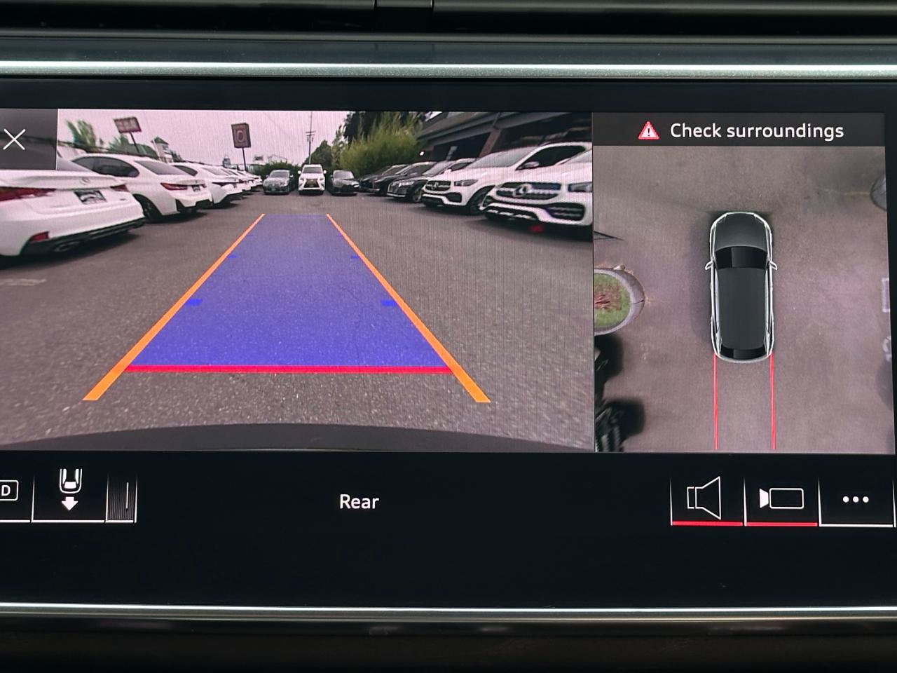 Used 2019 Audi Q8 Premium Plus w/ Premium Plus AWD/4WD image 23