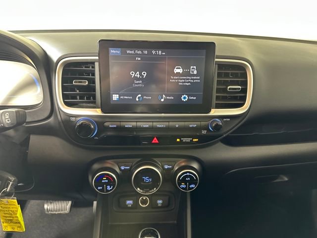 Certified 2023 Hyundai Venue SEL image 21