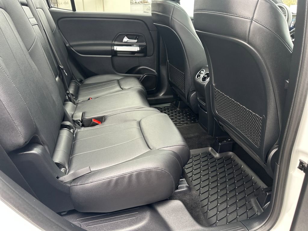 Used 2021 Mercedes-Benz GLB 250 4MATIC image 33