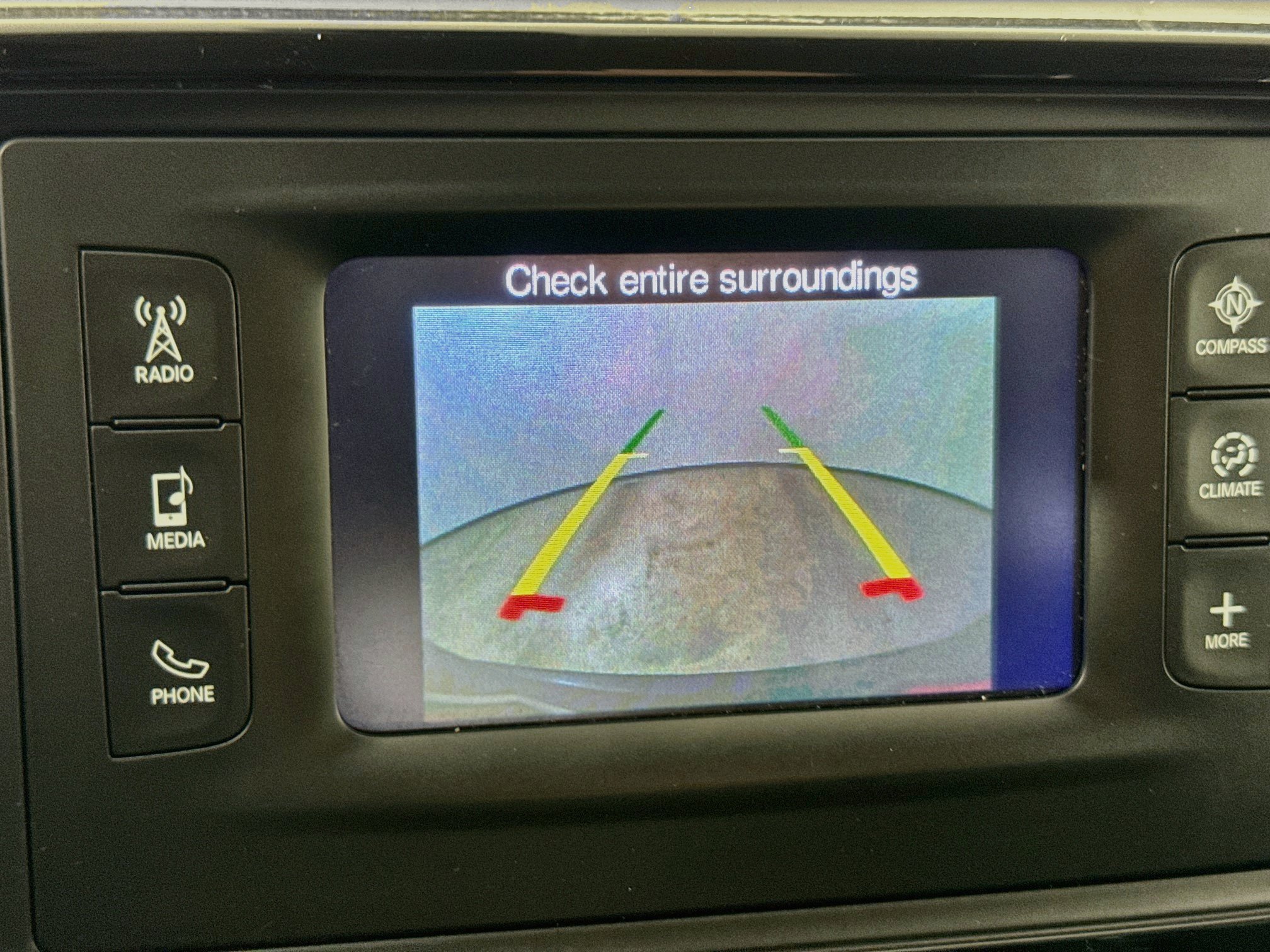 Used 2017 Chrysler Pacifica Touring-L FWD image 18