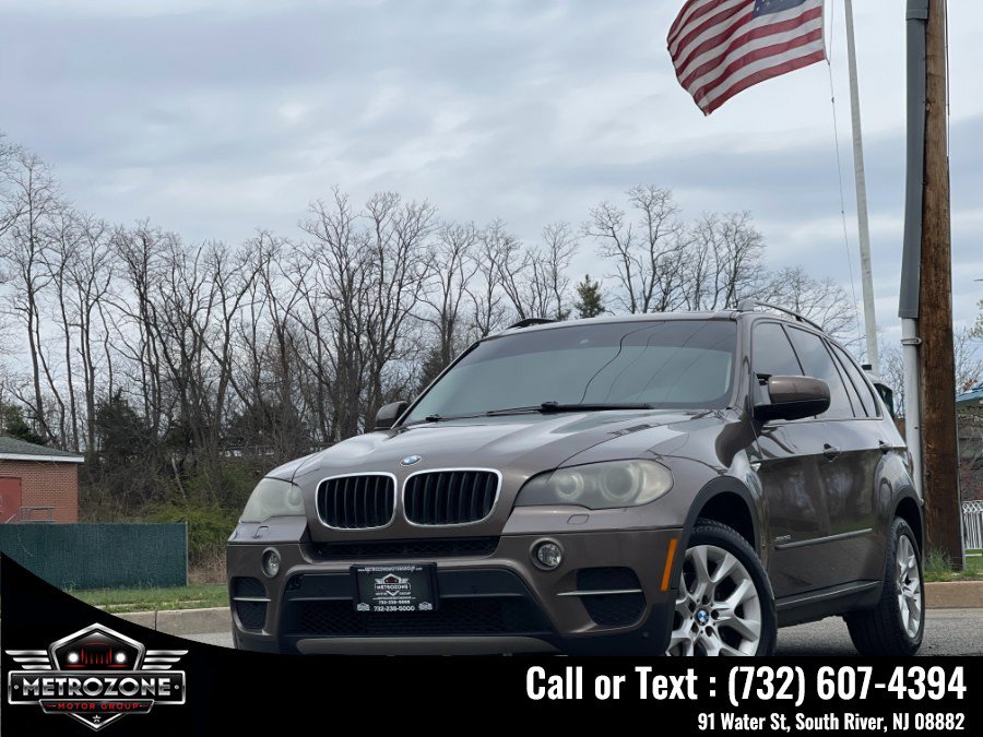 Used 2011 BMW X5 xDrive35i w/ Technology Pkg AWD/4WD image 1