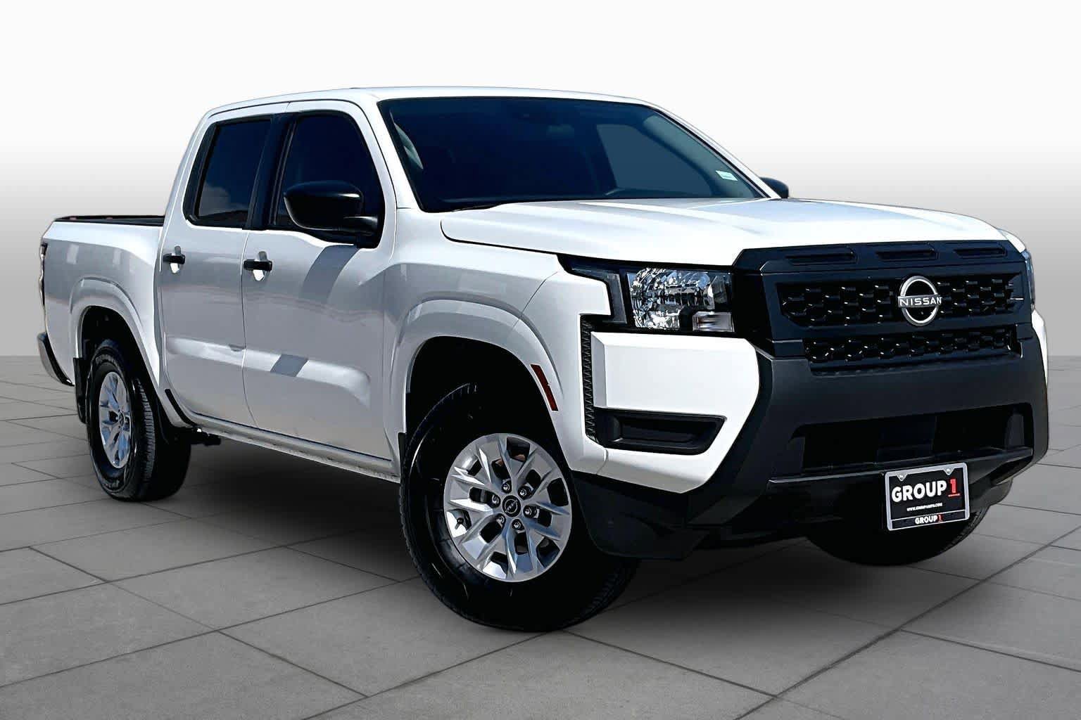 Used 2025 Nissan Frontier S RWD image 3