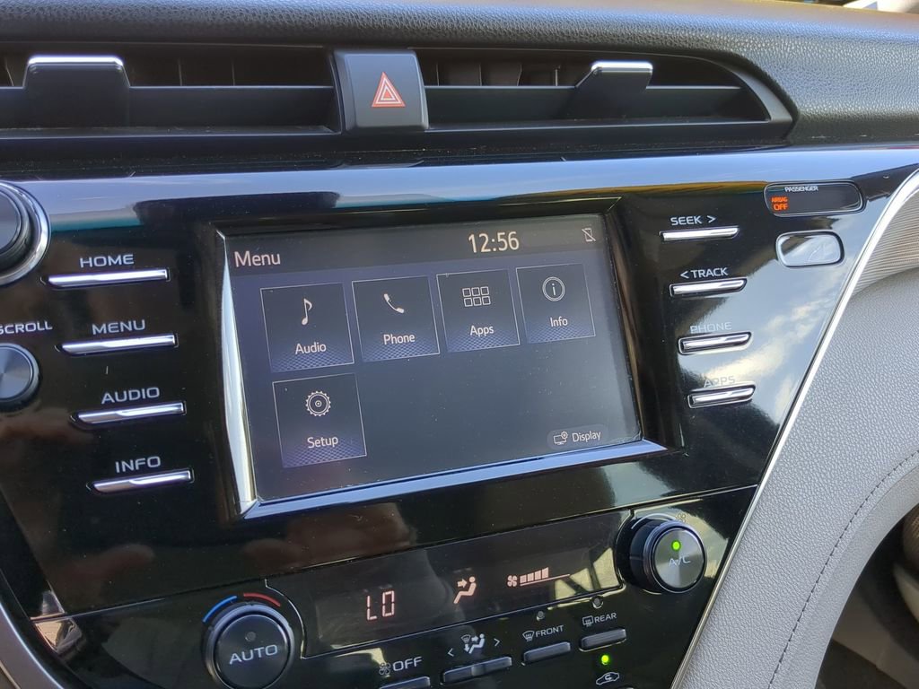 Used 2018 Toyota Camry SE w/ Moonroof Package FWD image 20