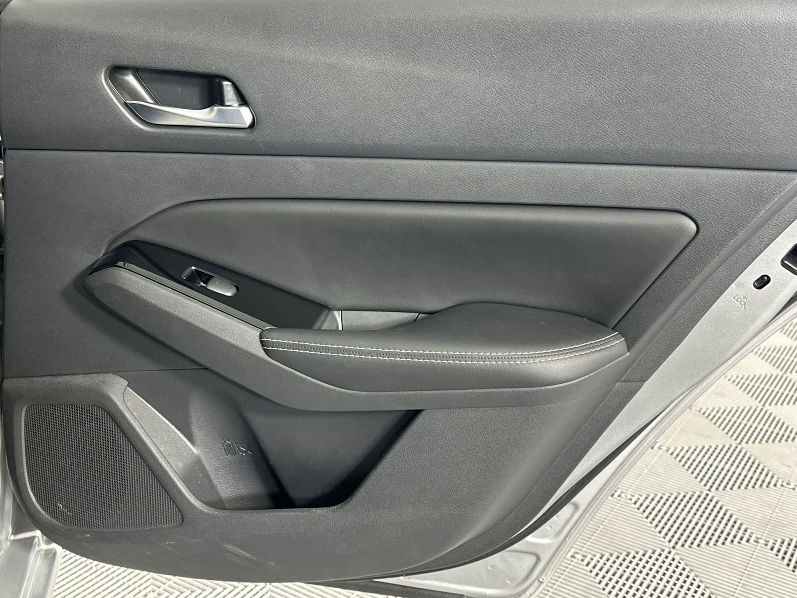 Certified 2021 Nissan Altima 2.5 SV FWD image 32