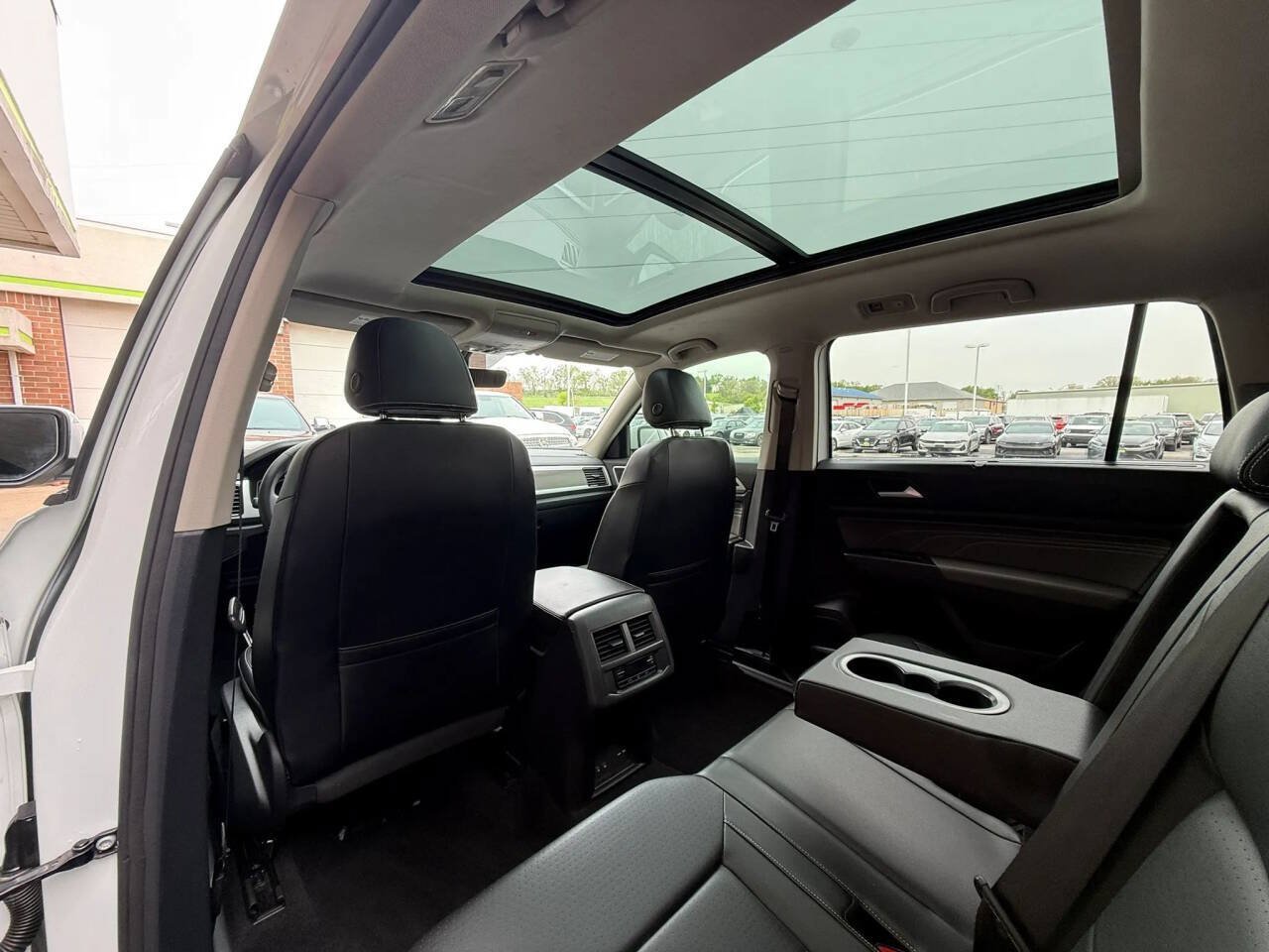 Used 2022 Volkswagen Atlas SE AWD/4WD image 13