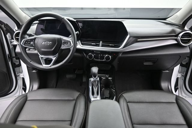Used 2026 Chevrolet Trax ACTIV w/ Driver Confidence Package FWD image 10