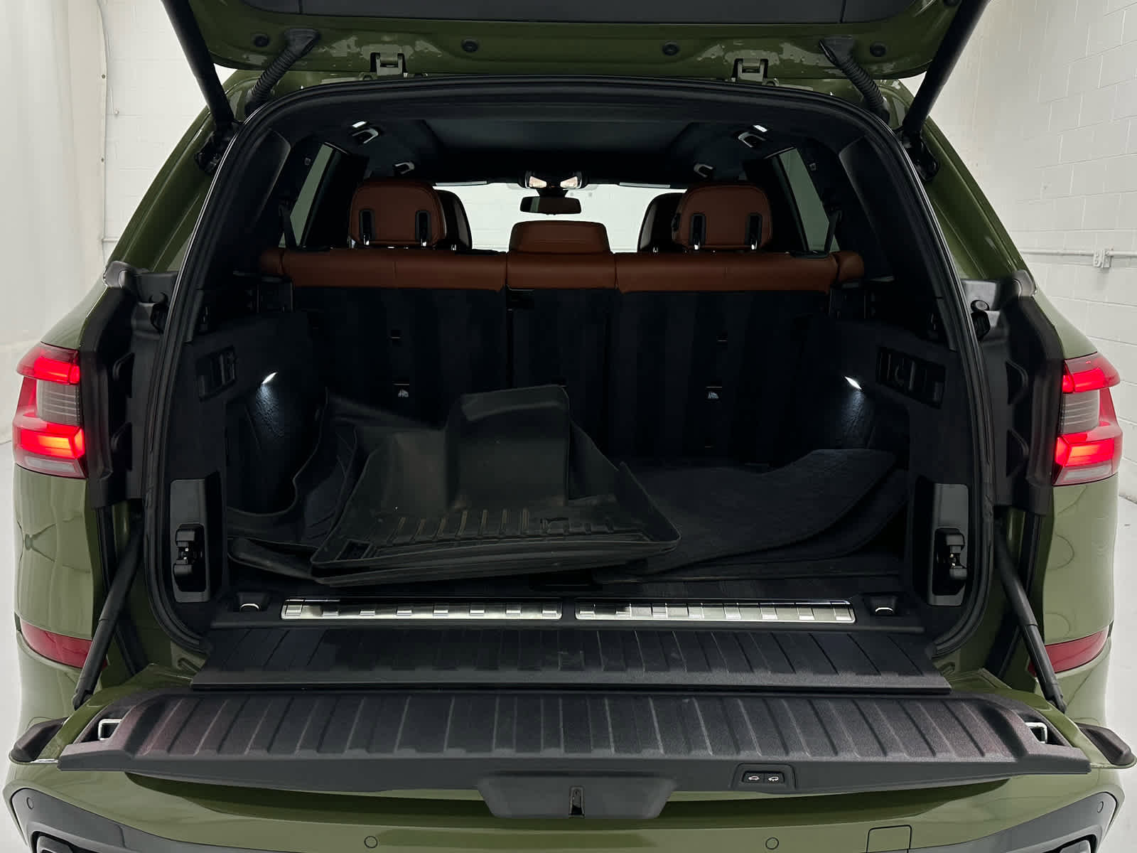 Used 2021 BMW X5 xDrive45e w/ M Sport Package image 44