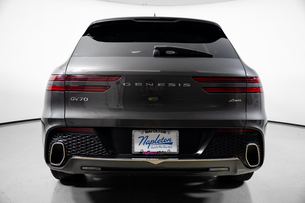 Used 2025 Genesis GV70 2.5T AWD/4WD image 11