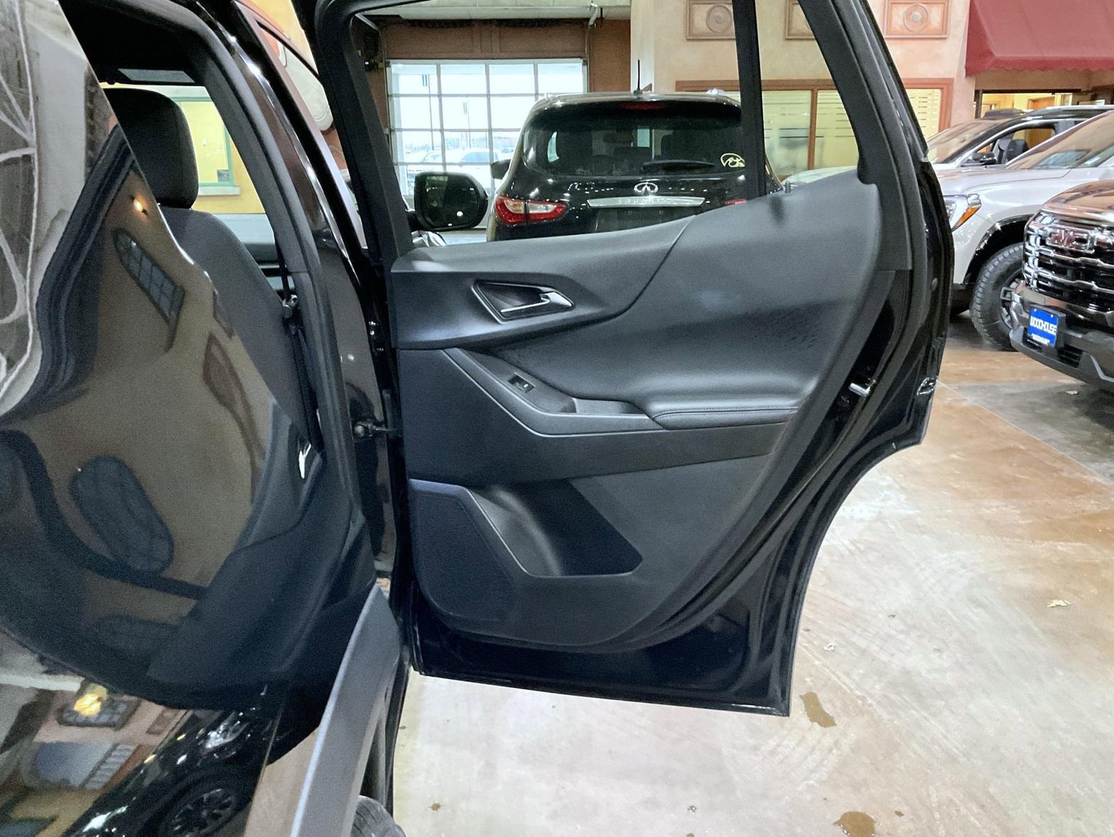 Certified 2025 Chevrolet Equinox LT image 17