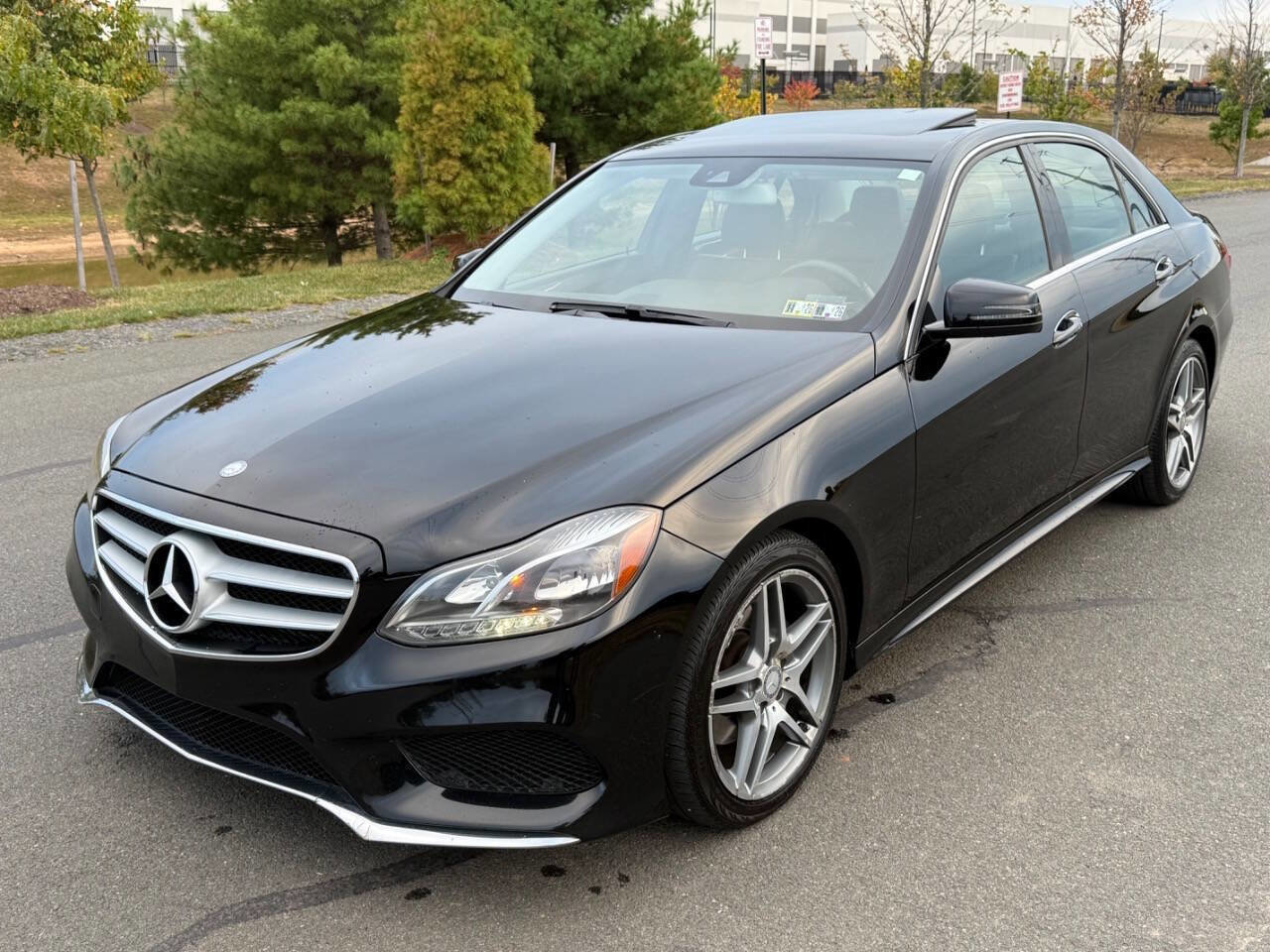 Used 2014 Mercedes-Benz E 350 4MATIC Sedan image 7