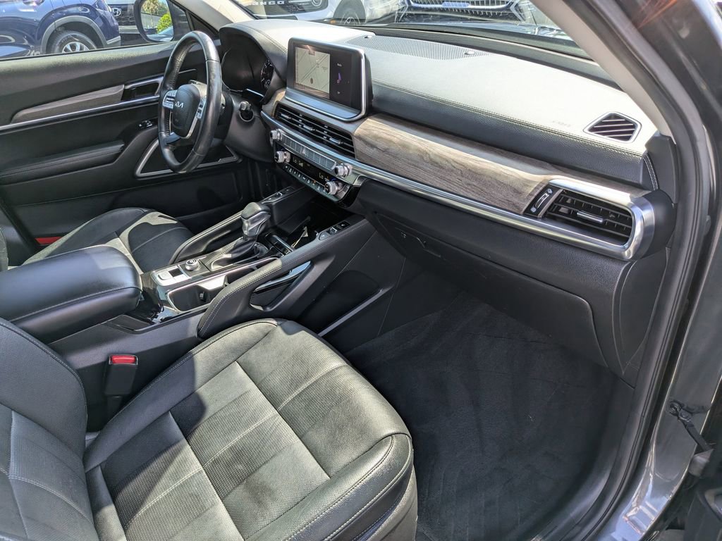 Certified 2022 Kia Telluride EX w/ EX Premium Package FWD image 14