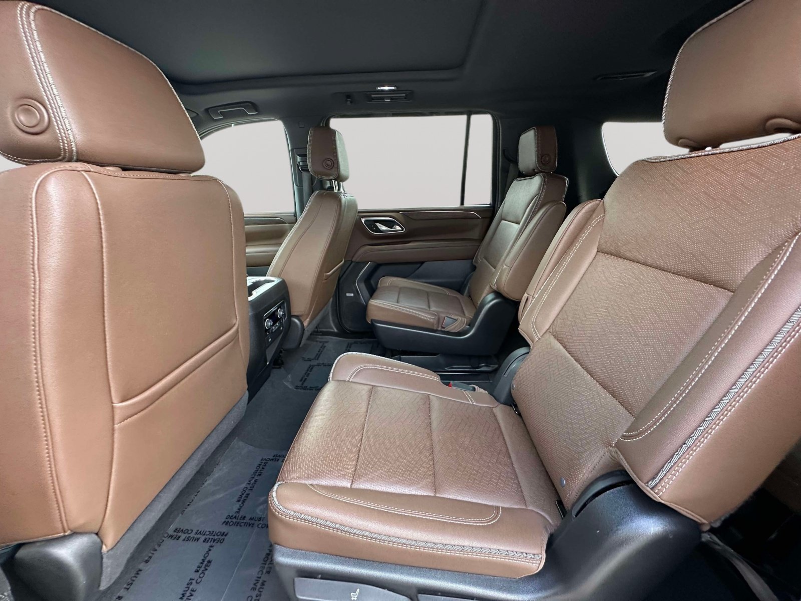 Used 2024 Chevrolet Suburban High Country w/ Max Trailering Package AWD/4WD image 32