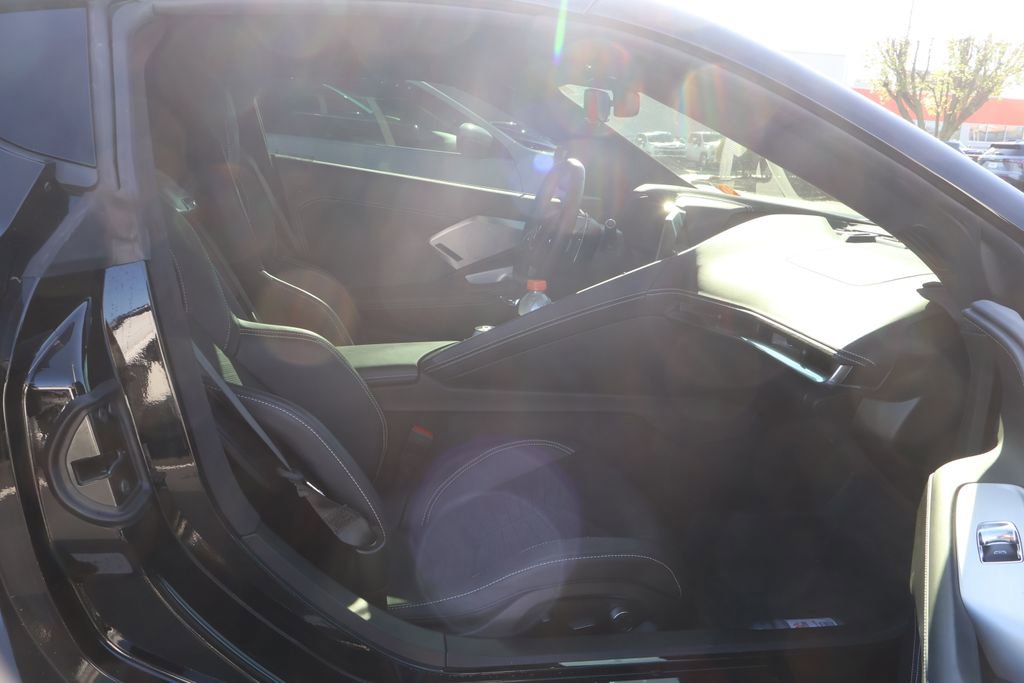 Used 2022 Chevrolet Corvette Stingray Premium Cpe w/ Z51 Performance Package image 36