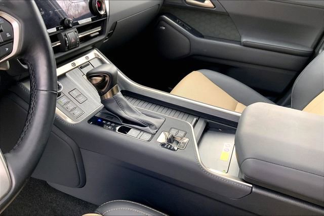 Used 2024 Lexus GX 550 image 13